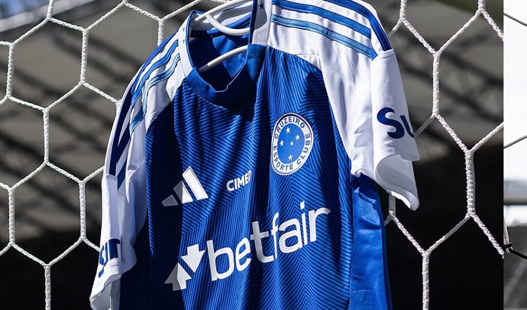 Cruzeiro busca novo treinador com rapidez: conheça os dois campeões da Libertadores cotados para o cargo