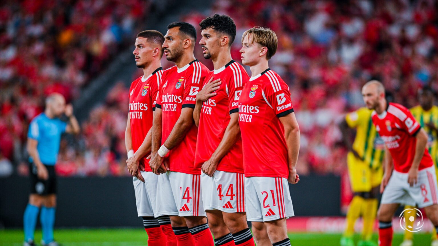 "Mais de 20 milhões de euros investidos e excluído da convocatória do Benfica contra o Gil Vicente"