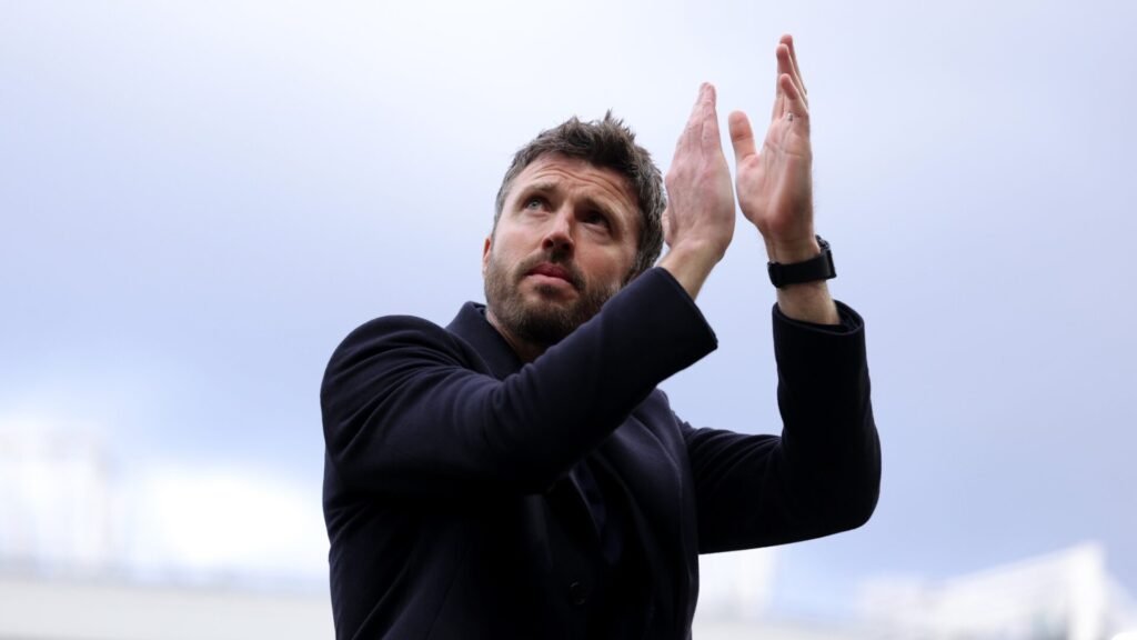 Roy Keane descarta continuidade de Michael Carrick no Manchester United e afirma: «É preciso buscar a melhor opção»