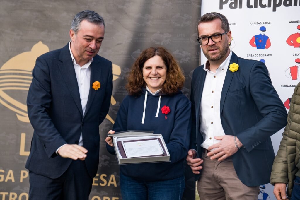 Grande Pr&eacute;mio das Cam&eacute;lias abriu campeonato nacional de trote e galope.