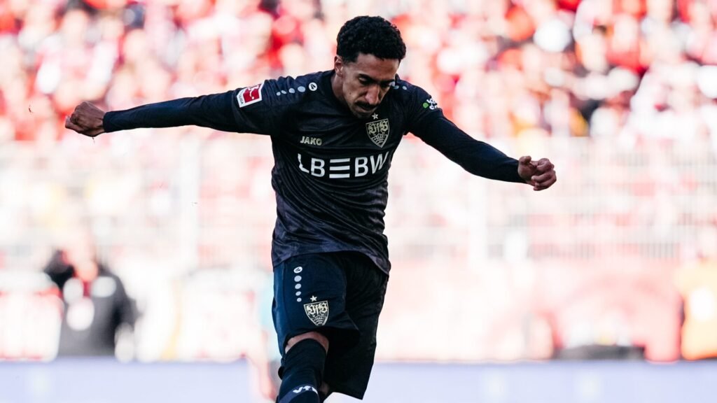 Tiago Tomás considera que derrota para o Estugarda «sabe a pouco» e elogia Diogo Costa: «Fez uma exibição incrível»