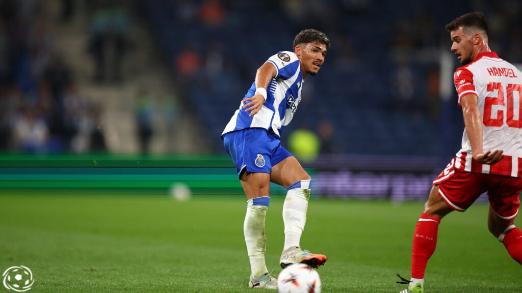 "William Gomes e a Vitória do FC Porto: Um Jogo de Duelos e a Felicidade da Conquista"