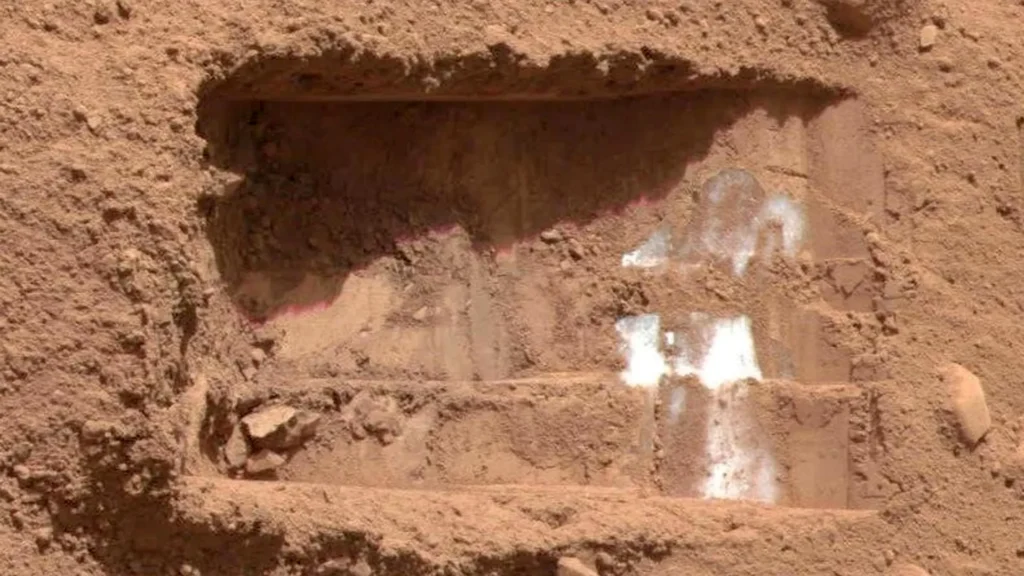 Estudo da NASA revela que vida antiga pode sobreviver 50 milhões de anos no gelo marciano