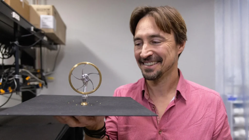 Novo motor utiliza o frio do espaço para gerar energia à noite